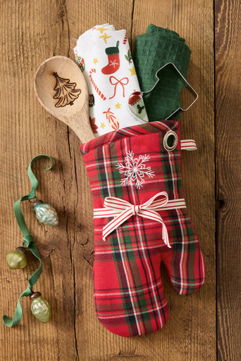 Winter Kitchen 5-Piece Gift Set
